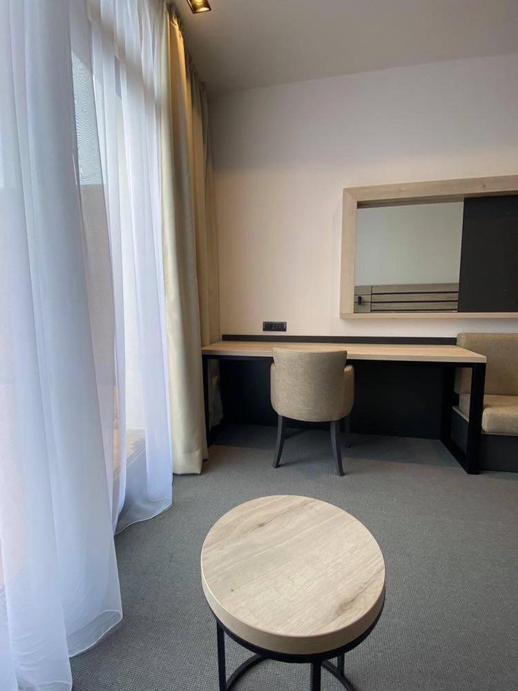 Super Seven Inn Belgrade Room photo