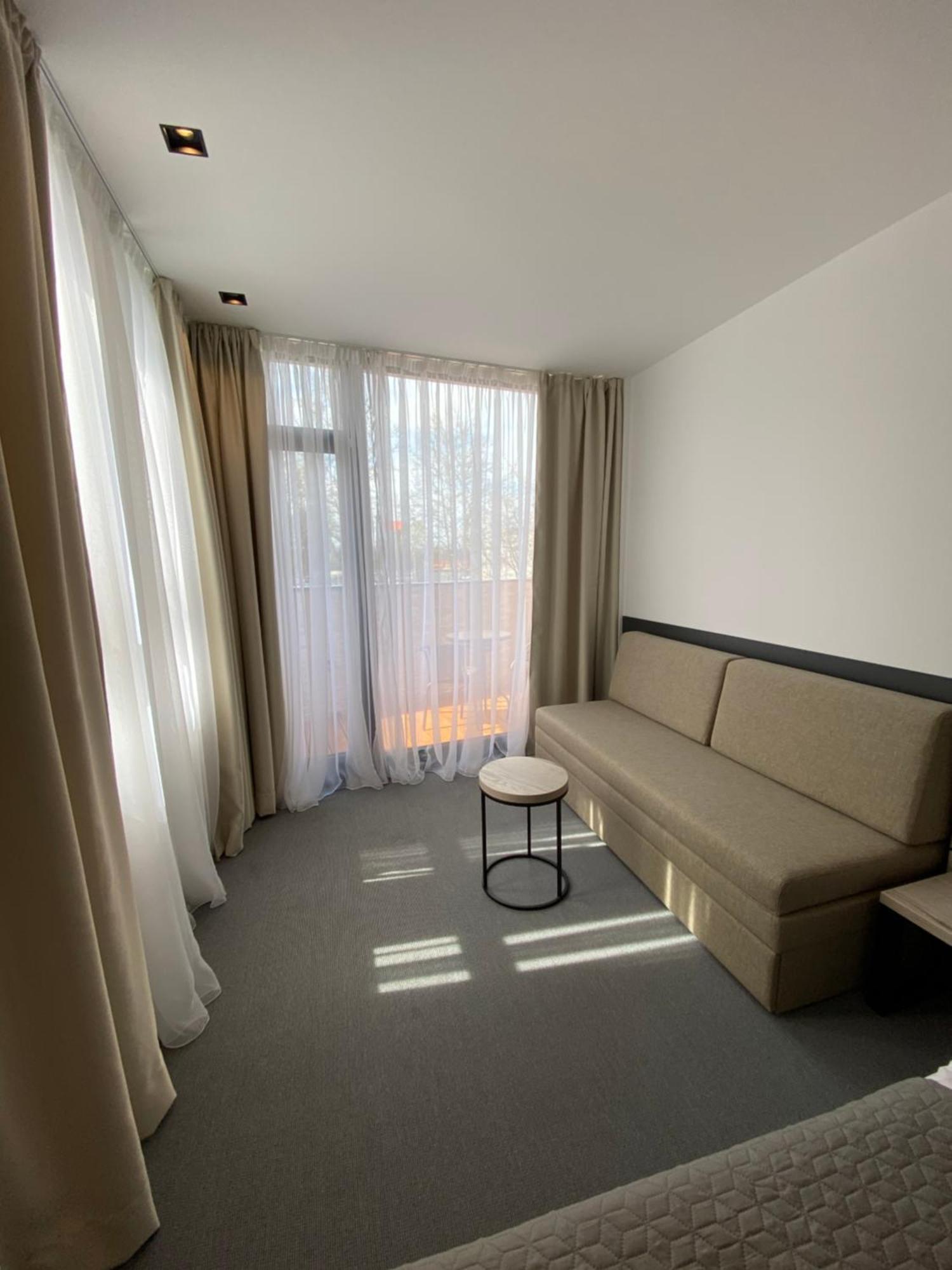 Super Seven Inn Belgrade Room photo